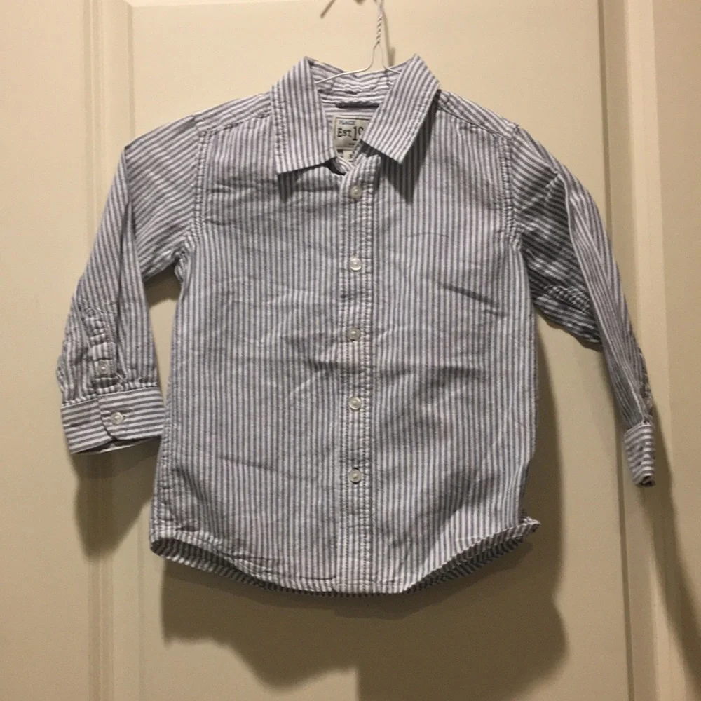 The Children’s Place boy stripe button down long sleeve shirt size 3T blue white